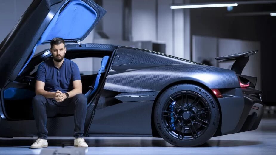 Roubaram o Bugatti de Mate Rimac e ele foi atrás dele num 911