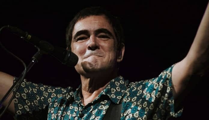 Samuel Rosa relembra primeiro show de Rock da vida: “achei que ia ser baterista”