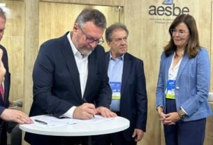 Sanepar quer atuar em outros estados e não descarta parceria com a Sabesp, diz CEO