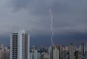 São Paulo terá mais chuvas fortes no fim da tarde desta quinta (15)
