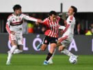 Sem acertar um chute ao gol, Flamengo segura Estudiantes e leva decisão para o Maracanã