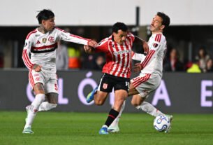 Sem acertar um chute ao gol, Flamengo segura Estudiantes e leva decisão para o Maracanã