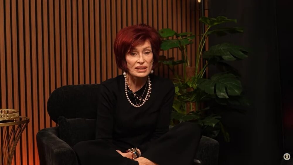 Sharon Osbourne explica por que Ozzy Osbourne foi sepultado no jardim de casa