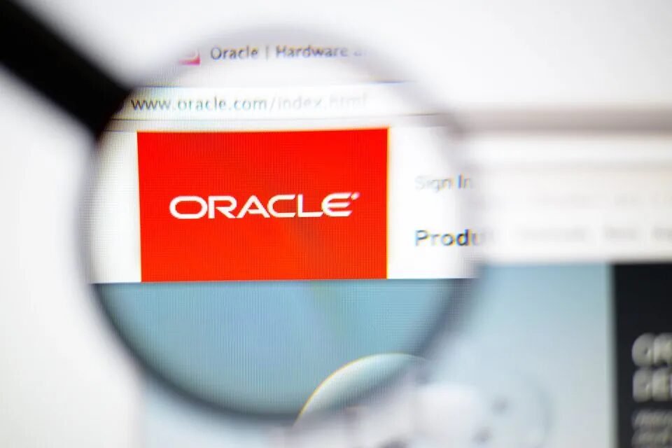 ShinyHunters: criminosos abusaram de três falhas em ataque inédito a Oracle