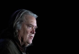 Steve Bannon insiste em vitória de Flávio e diz que Trump deve isolar 'regime marxista' de Lula