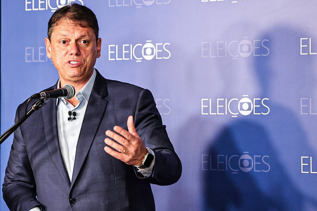 Tarcísio inicia montagem de segundo governo e sonda nomes para Saúde