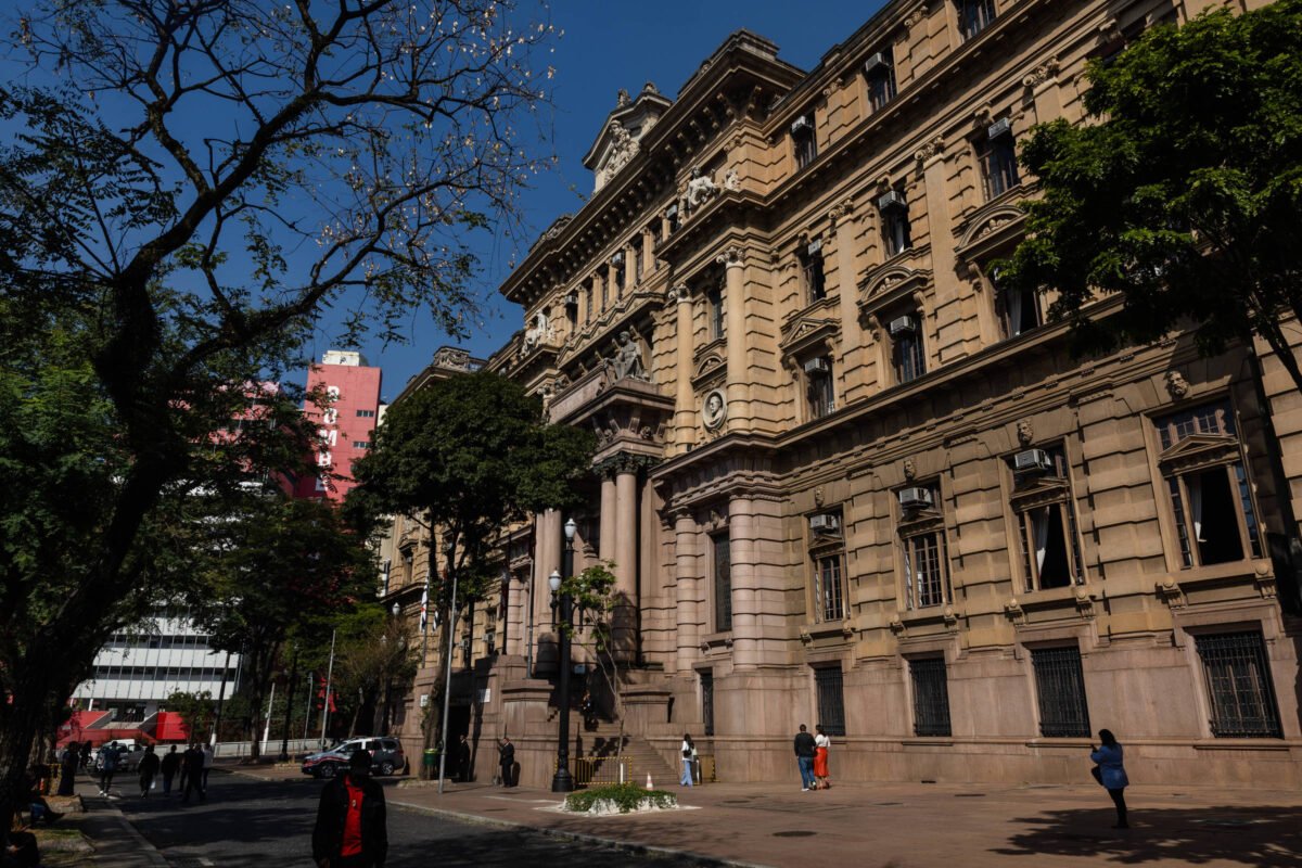 TJ-SP abre concurso para escrevente com salário de R$ 6.782; veja como participar
