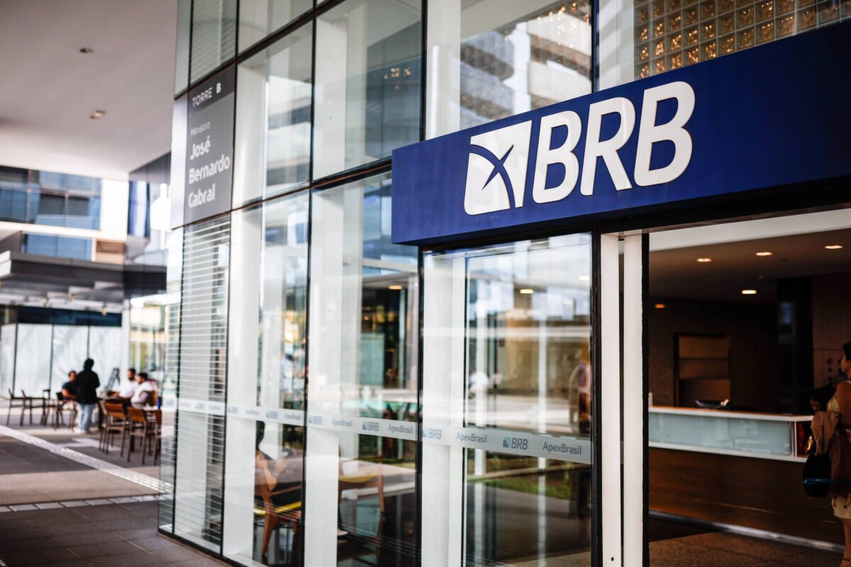 Tribunal de Contas investiga repasse do governo do DF de R$ 120 mi da saúde para o BRB