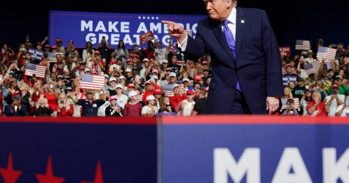 Trump cancela comícios do fim de semana e planeja participar por telefone de outros eventos de  campanha