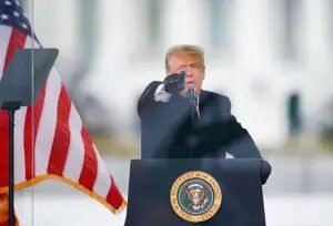 Trump oferece US$ 1 milhão por denúncias que levem a condenações por fraude eleitoral