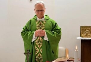 Vaticano divulga primeiras imagens do Papa Leão XIV após operação no pulmão; veja fotos