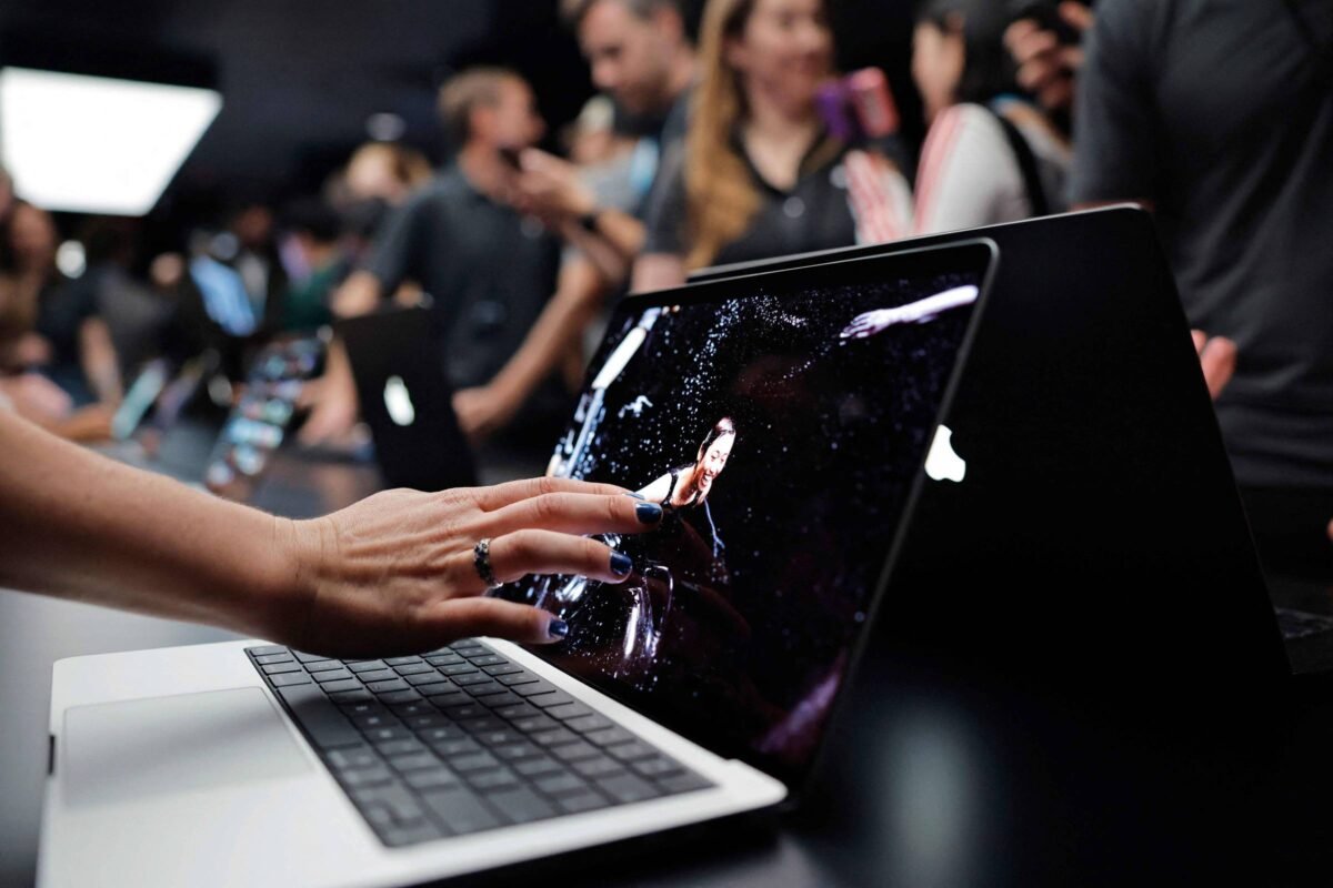 Veja o que dá para comprar com R$ 183 mil do MacBook Pro com tela touch, novo notebook da Apple