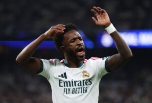 Vinicius Junior vive pior início de temporada pelo Real e preocupa Mourinho