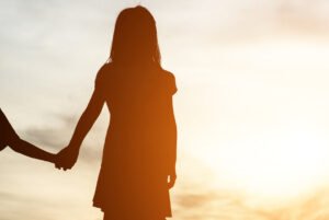 Violência que a lei não nomeia: alienação parental na Vara da Infância